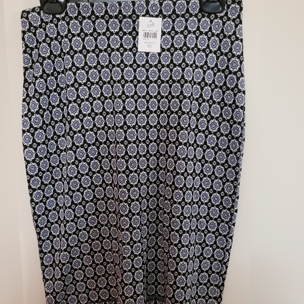 💙NWT J.Jill Skirt